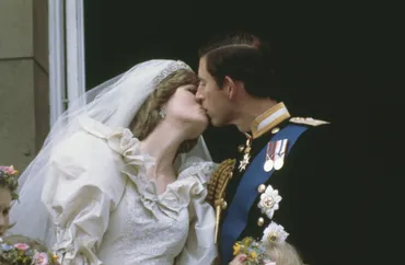 挙式の直前もカミラ夫人とデートのチャールズ皇太子。幸せに見えたダイアナ妃との結婚生活