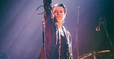 食道がんで死去のチバユウスケさん 1時間で6杯、一晩でチンザノ2本も…酒とタバコを愛した半生 