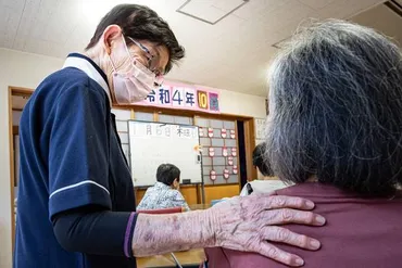 歳、現役介護看護師年間さすり続けた掌のぬくもり年月日