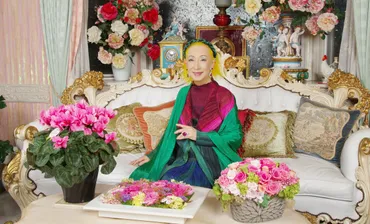 美輪明宏「つらい出来事の後には、必ずうれしいことが訪れる。年の芸能生活もまさに『正と負』の繰り返し」