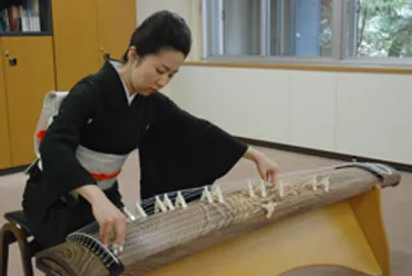 沢井一恵の音楽人生とは？箏と革新、国際的活躍の軌跡を探る？沢井一恵：邦楽界のパイオニア　多岐にわたる音楽性