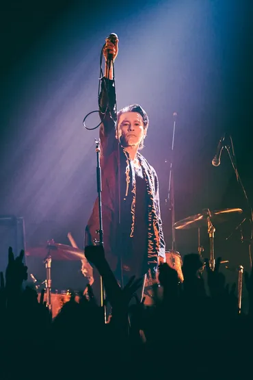 チバユウスケ追悼特番でライブ映像一挙放送、&のも