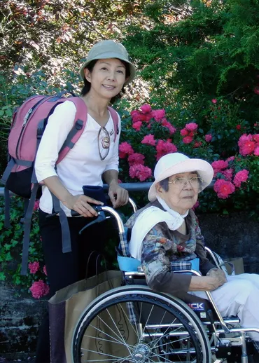 市毛良枝「90歳を過ぎた車椅子の母とオレゴン旅行へ。声も発しなくなっていた母の表情は、オレゴンで生き生きと別人のように変わっていった」  楽しむことが刺激になる＜後編＞