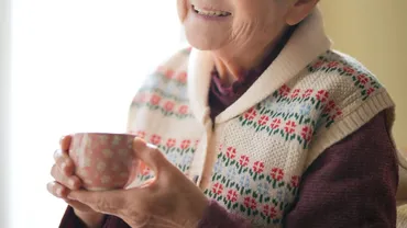 93歳の樋口恵子が＜楽しげに生きる＞を自分に課しているワケ。「楽しげにふるまうだけで3つのいいことが。老いることを怖がってばかりなんて、もったいない」  93歳、あとは楽しげに生きる ヨタヘロな私の心得69