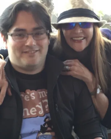 布施マクシミリアンとは？ 生い立ちから近況まで！ 謎多き人物の素顔に迫る？布施明とオリビア・ハッセーの息子、布施マクシミリアンの知られざる人生