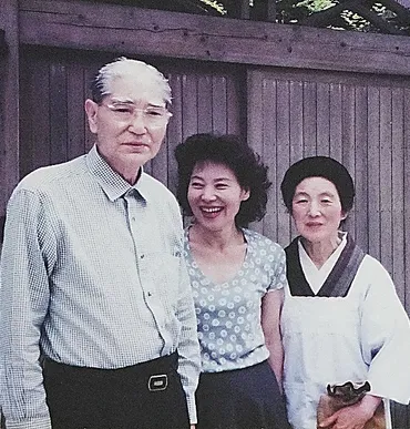 栗原はるみ、75歳の軌跡を振り返る？料理、夫との出会い、そして現在料理家・栗原はるみの半生: 下田での育ち、夫との出会い、そして現在