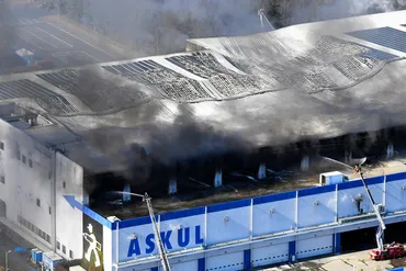 アスクルの大規模倉庫火災、段ボール回収業者に51億円賠償命令：朝日新聞