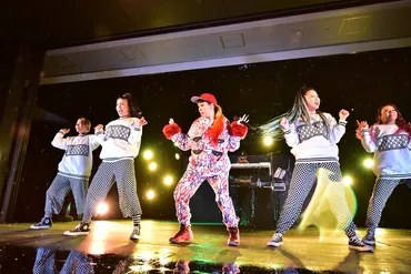 AI、ファン20,000人からのサプライズに驚きと喜びの笑顔 11年ぶり2度目のNHK紅白歌合戦への意気込みも語る 