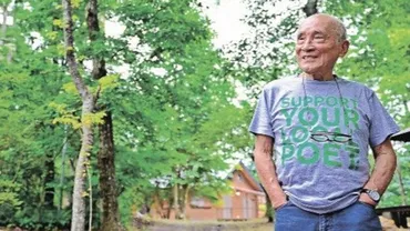 谷川俊太郎さん死去北軽井沢(群馬・長野原町)は詩作の原点、校歌の作詞や地域との交流も