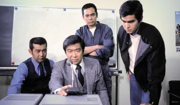 石原良純の軌跡！俳優からバラエティまで、その活躍の秘訣とは？石原良純の芸能活動：転機と支え