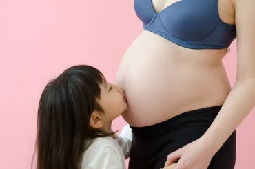 高島彩が第2子妊娠を発表！「第一子のときとは違う慌ただしい日々を過ごしております」 ママリ