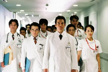 唐沢寿明、江口洋介ら出演の医療ドラマ「白い巨塔」BS11で放送 