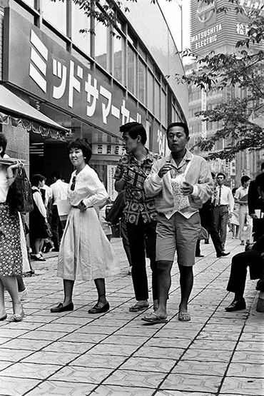 竹の子族」「社用族」……あの時代を切り取った「族」たち 