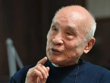 谷川俊太郎さん死去、歳戦後を代表する詩人「二十億光年の孤独」、アトムの歌詞も
