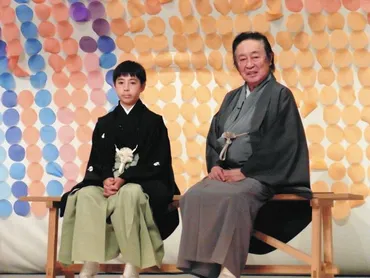 尾上菊五郎の孫で寺島しのぶの長男・尾上眞秀の初舞台「團菊祭五月大歌舞伎」祝幕を披露:中日スポーツ・東京中日スポーツ