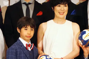 寺島しのぶと眞秀、歌舞伎界の未来を担う親子関係とは？寺島しのぶ、歌舞伎界と家族の絆、未来への展望