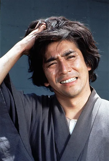 石坂浩二の華麗なる遍歴！金田一耕助から現在まで、その魅力とは？金田一耕助から再婚、そして現在。石坂浩二の知られざる人生。