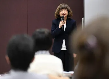 迫る:プロデューサー・残間里江子さん(その2止) 輝く人の裏側に居場所