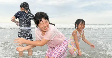 福島県楢葉町で12年ぶり海開き 震災で被害「やっと入れる」 