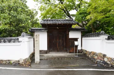 岩倉具視幽棲旧宅の魅力とは？歴史的価値とアクセス方法を徹底解説！幕末志士たちが訪れた場所、岩倉具視幽棲旧宅への誘い