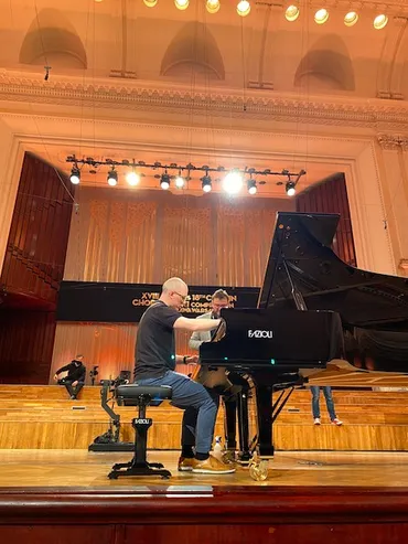 ファツィオリピアノの躍進：ショパン国際ピアノコンクールでの成功と、その魅力とは？ショパンコンクールを彩るファツィオリピアノと、調律師たちの情熱