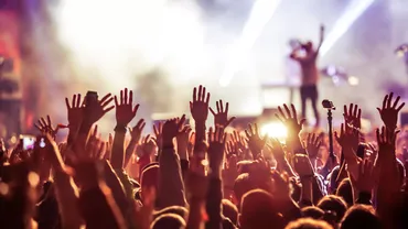 子育てが終わったと思ったら、母・父・夫の介護が次々と。唯一の息抜きが沢田研二のライブだった。夫を看取り、心の隙間をジュリーの推し活で埋めて  【ルポ】情熱が心と体を動かした 推し活でアンチエイジング！＜１＞