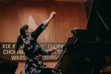 桑原志織、ショパンコンクール4位入賞！輝かしい軌跡と未来への展望とは？ショパンコンクール4位入賞、桑原志織の音楽家人生