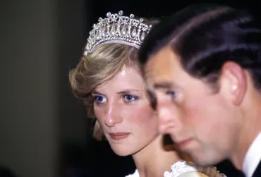 世界を揺るがした、ダイアナ妃とチャールズ皇太子の離婚を時系列でおさらい