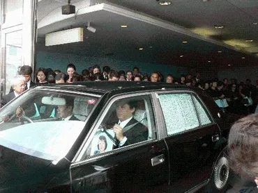 やすし夫人・木村啓子さん告別式に２５０人 