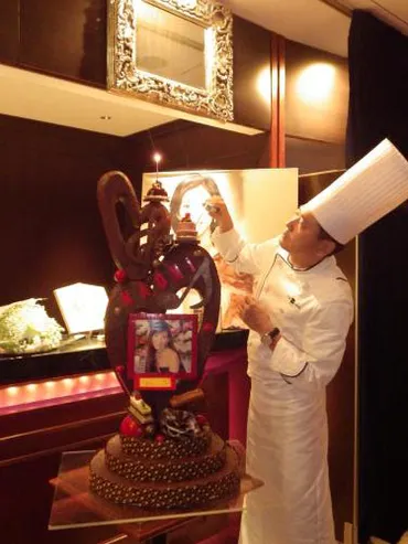 川島なお美さん追悼コンサートで客席涙…鎧塚さん誕生日ケーキ ...