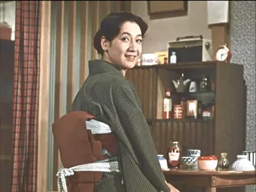 『秋日和』と原節子：映画史に残る名作の魅力に迫る？小津安二郎監督作品『秋日和』を紐解く