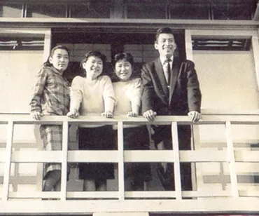 ザ・ピーナッツの軌跡と豪邸、映画での輝きは？ザ・ピーナッツの華麗なる生涯：音楽、豪邸、そして映画