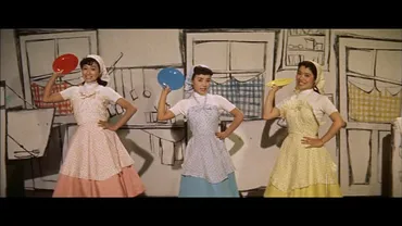 ひばり、チエミ、いづみが歌って踊る「三人娘」シリーズまとめて ...