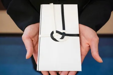 お別れ会や偲ぶ会に香典・会費は必要？目安はいくら？