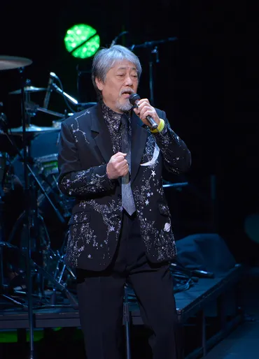 テレビに出なくてもライブは超満員 衰えぬジュリーの魅力とは ...