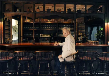 藤村俊二さん、その軽妙洒脱な生き様とは？～俳優、ワイン、そして別れ、その人生を振り返る旅～？藤村俊二さんの波乱万丈な人生と、晩年を支えた家族の愛