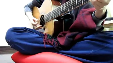 山根万理奈カバー集で銀杏、広末、エレカシ名曲弾き語り 