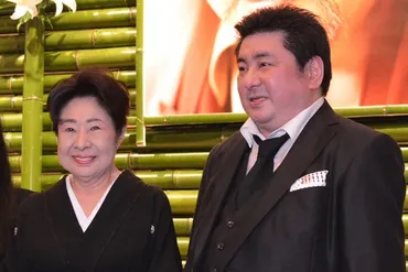 中村玉緒孤独死した長男の墓前に捧げた゛涙のテキーラ゛(女性自身)
