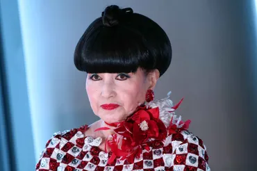 黒柳徹子、第二次世界大戦中のエピソードを語る出兵した父・守綱さんは…–