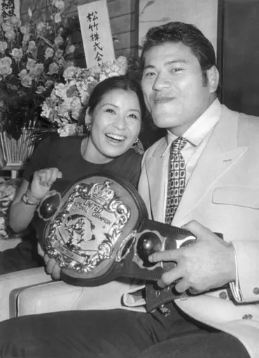 アントニオ猪木さん、人の妻との波乱の人生倍賞美津子は病床の元夫を見舞った
