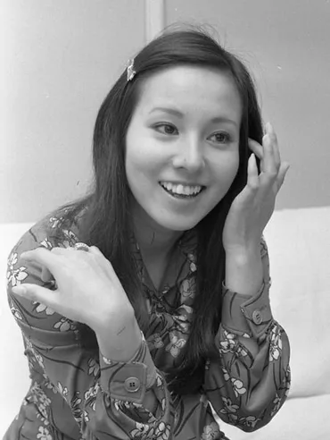 ヒット曲「涙の太陽」で知られる歌手の安西マリア(…:追悼写真特集:時事ドットコム