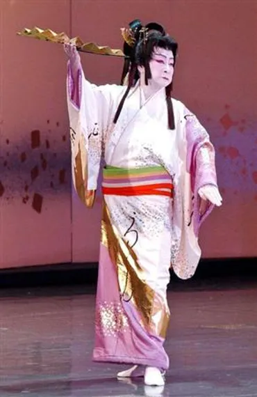 宝塚の象徴゛春日野八千代さんを偲ぶ…やんちゃな笑顔が宝物