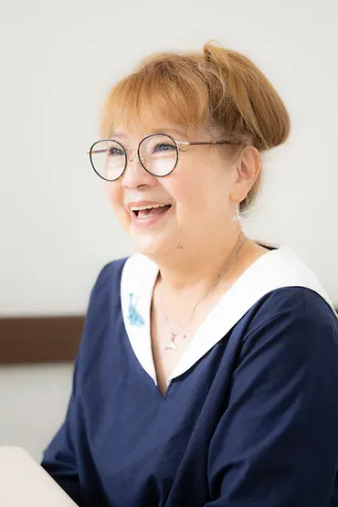 岡崎友紀、今も現役?国民的アイドルの現在(?)70歳を超えても