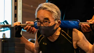 大村崑を「筋トレ沼に落とした」20代青年の正体 「ぼくの師匠は、60歳年下のスーパーマン」