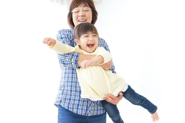 保育士は何歳まで働ける?公立・私立の定年と長く働くポイント
