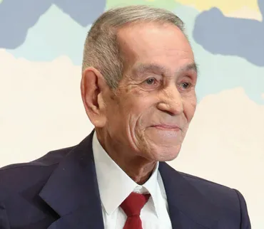 ジェリー藤尾の激動人生：喧嘩最強伝説と歌声、多才なレジェンドの軌跡とは？喧嘩と歌声、二つの顔を持つジェリー藤尾の知られざる素顔