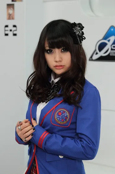 野座間友子