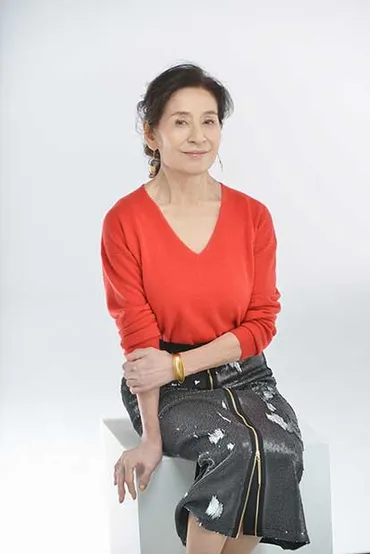 年女゛倍賞美津子、抱負の色紙に書いた「無」の意味