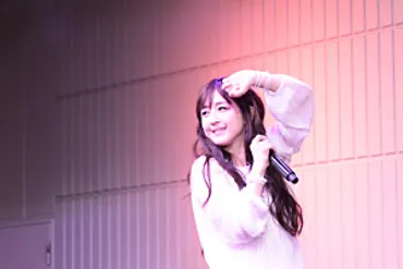 相田翔子、約20年ぶりのミニライブ開催。Wink時代の名曲も披露 