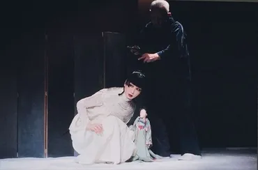 モデルの枠を超えてファッションを体現 山口小夜子